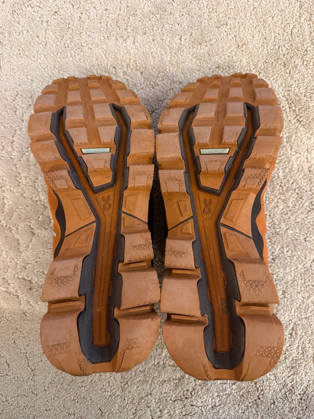 On Running Men's Cloudventure Shoes - Picture 9 of 9